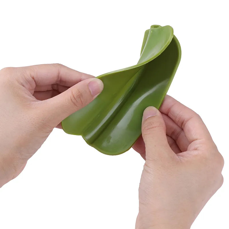 1PCS Silicone Liquid Funnel Pots And Pans Rim Deflector Anti-spill Drain Spout Slip On Mess Cooking Tool Kitchen Utensils